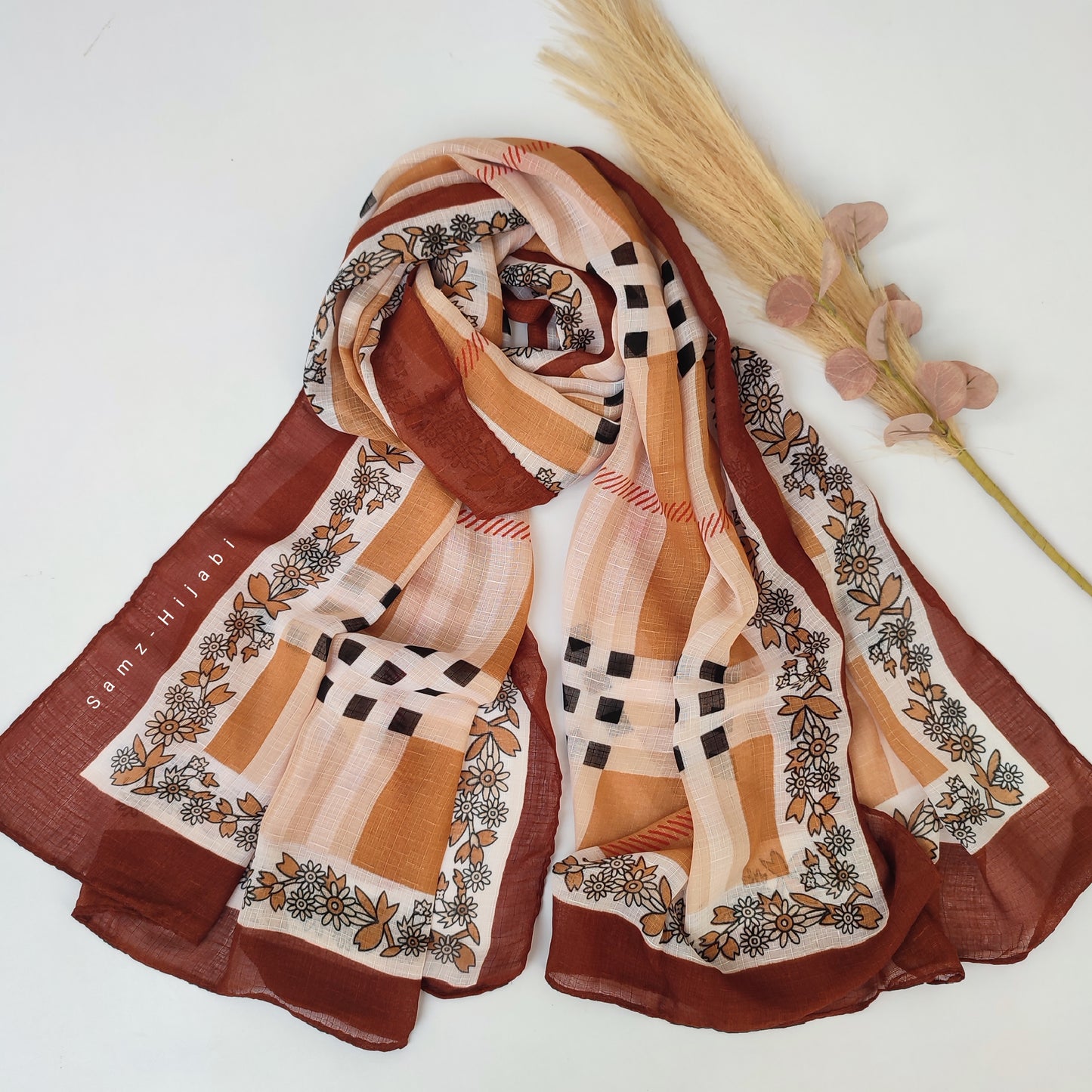 Check_ Grid Morrocon Hijab_Coco Brown