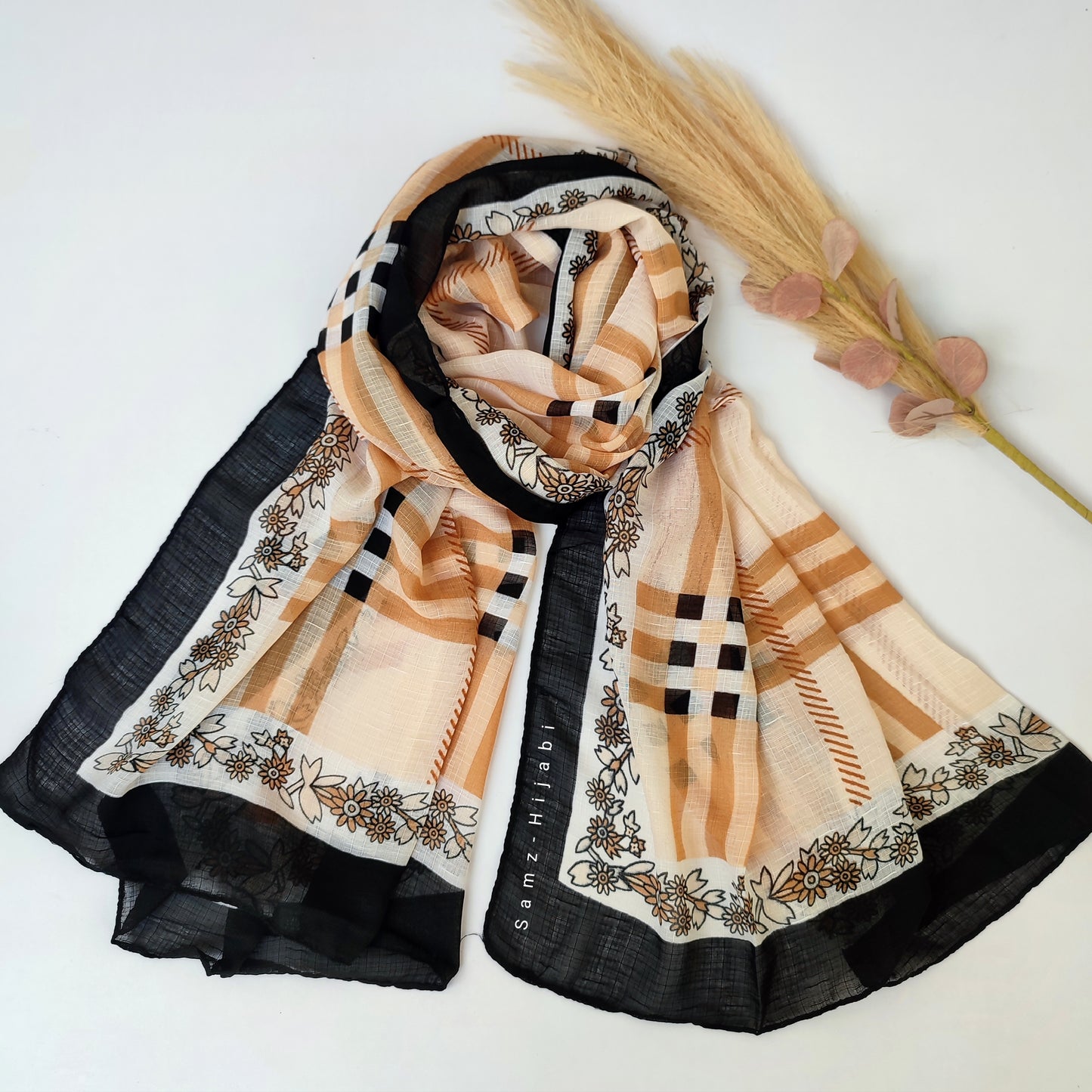 Check_ Grid Morrocon Hijab_ Black
