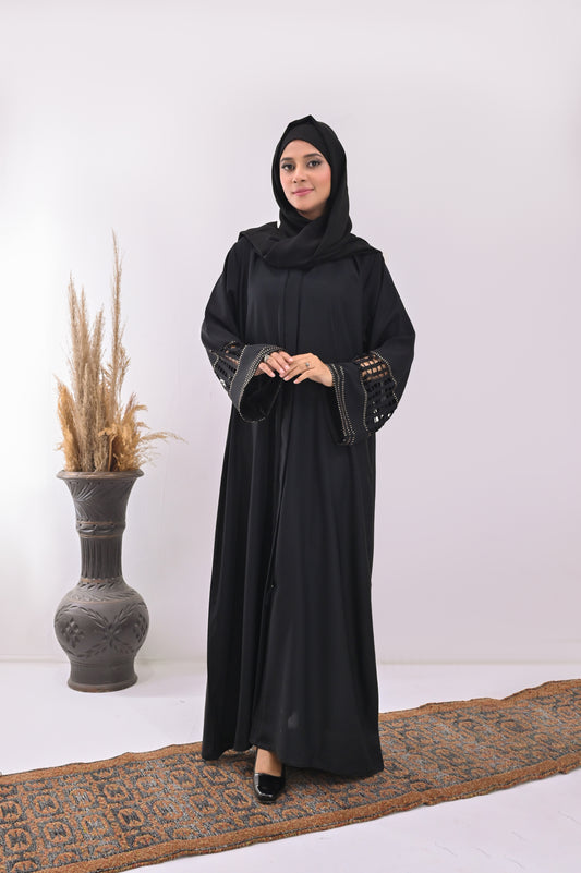 Zayna Abaya