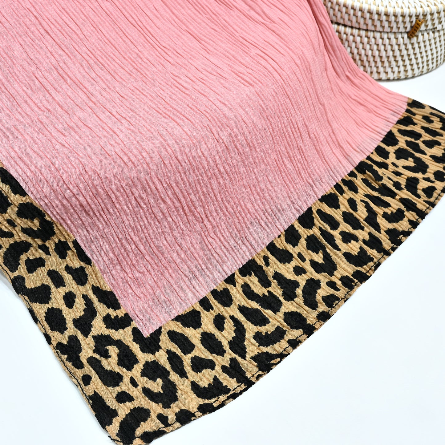 Cheetah - Crinkle Lawn Hijab Peachy pink