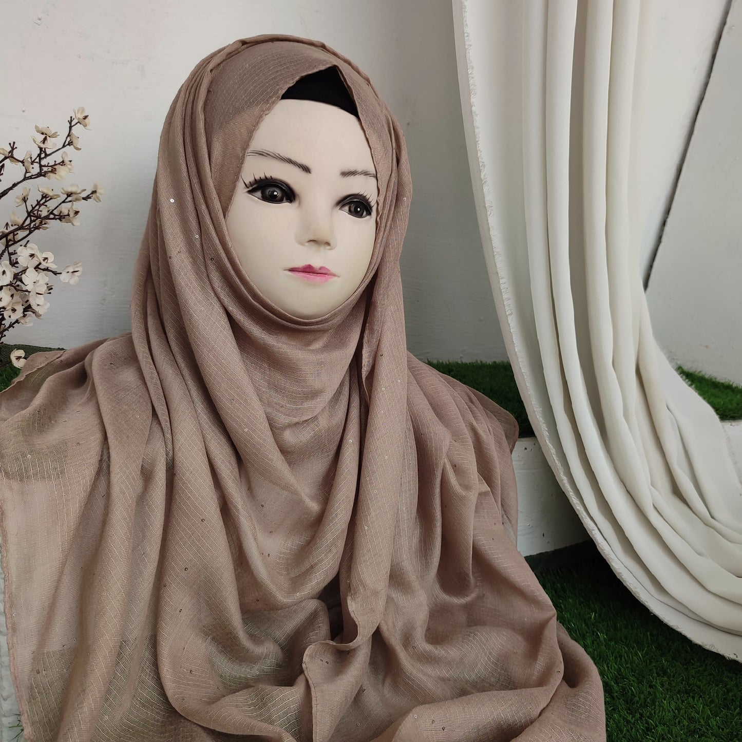Sequence Pret Hijab Khakhi