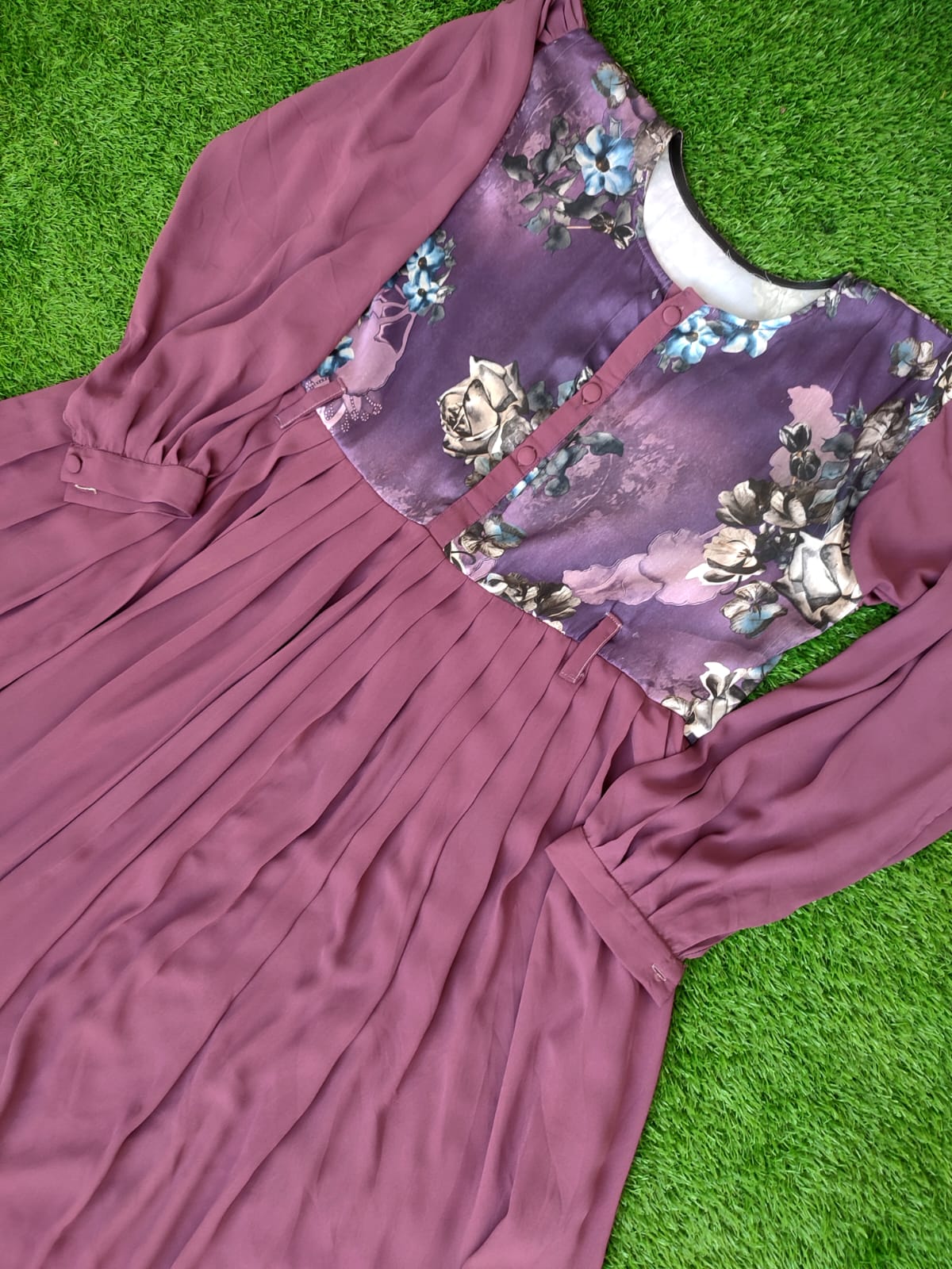 Floral Body Bottom Frill Abaya Design 1