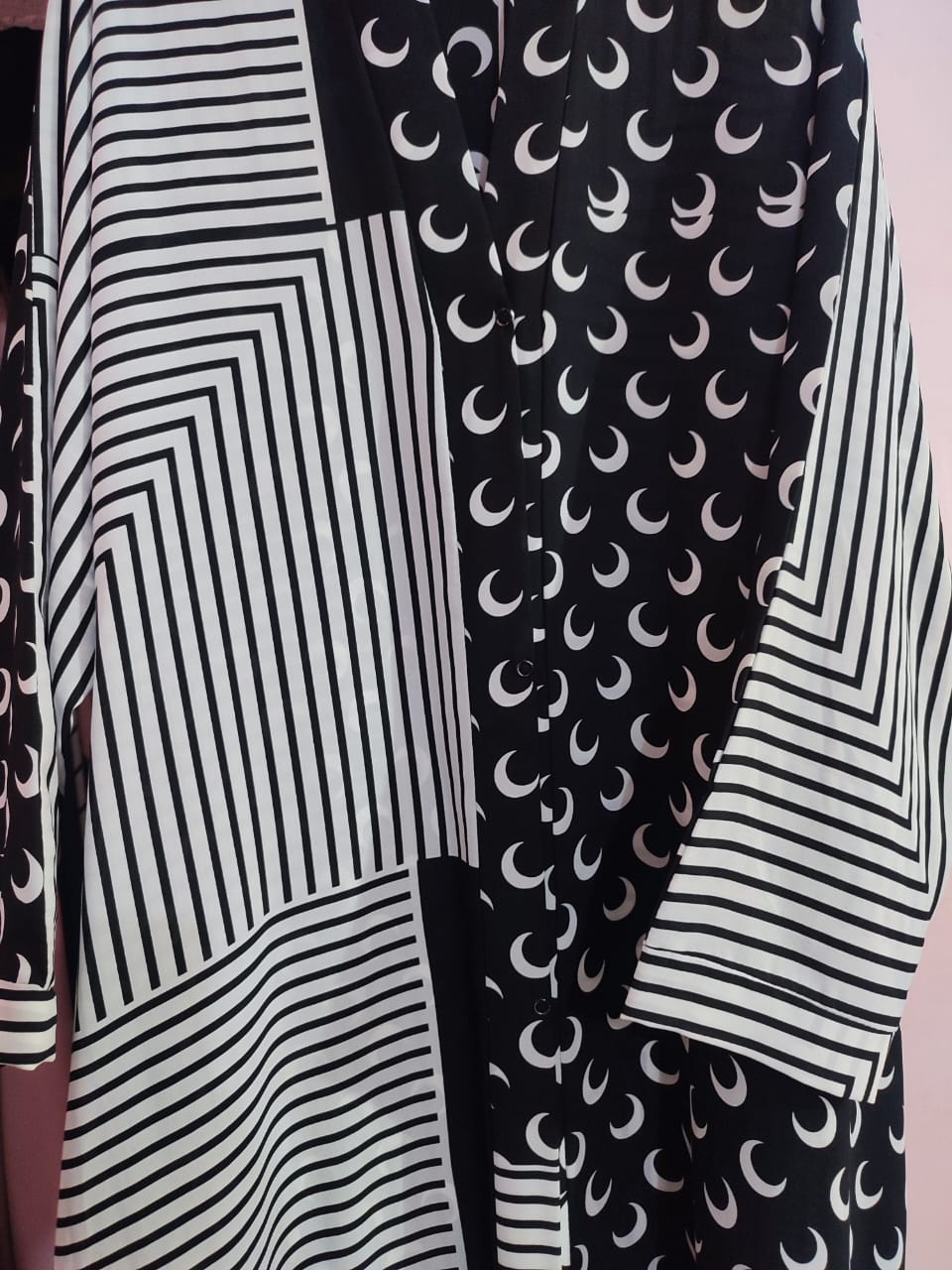 Printed Front Open Black White Abaya