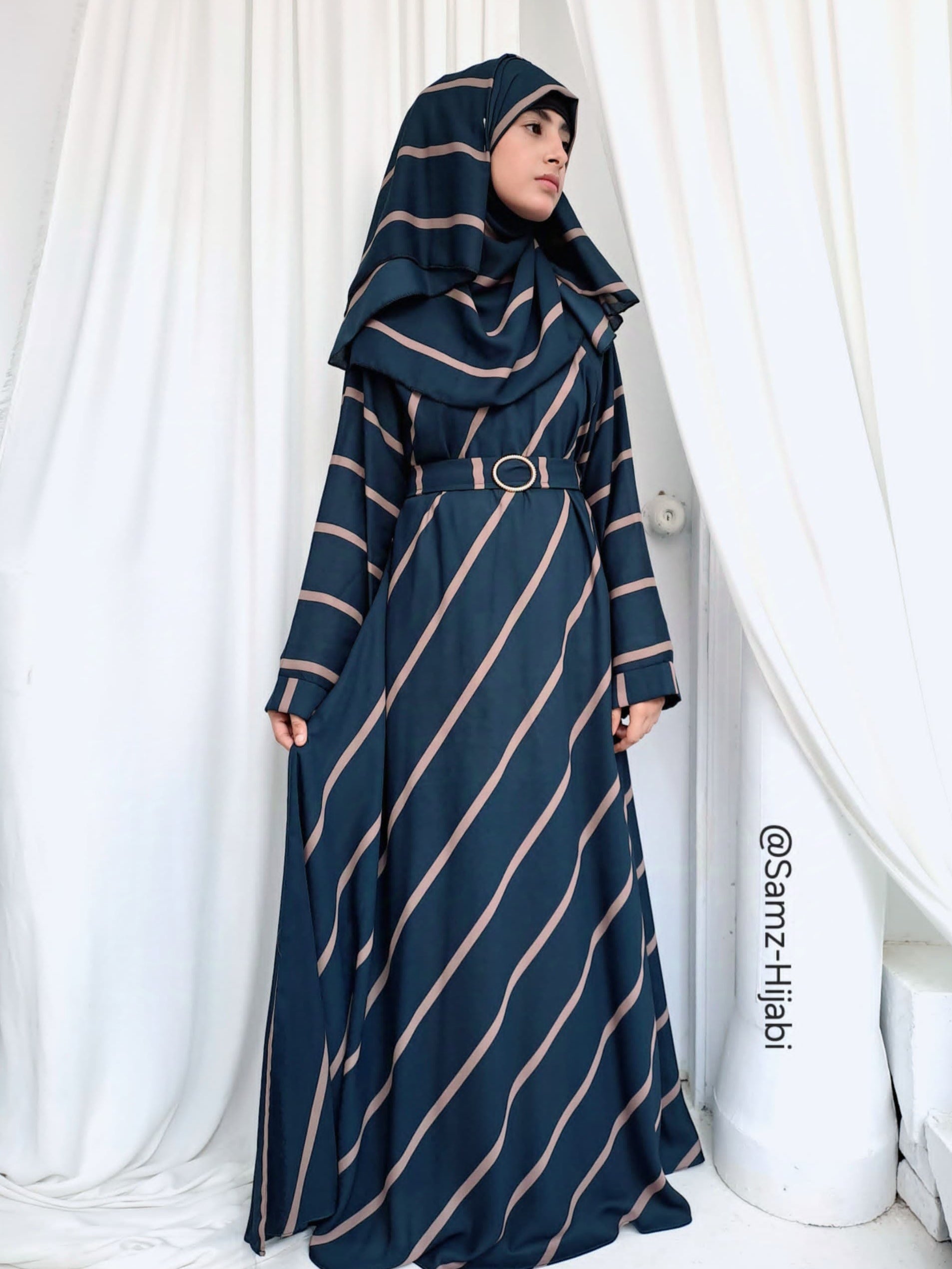 Diagonal Line Umbrella Flyer Abaya Leaf Green samzhijabi