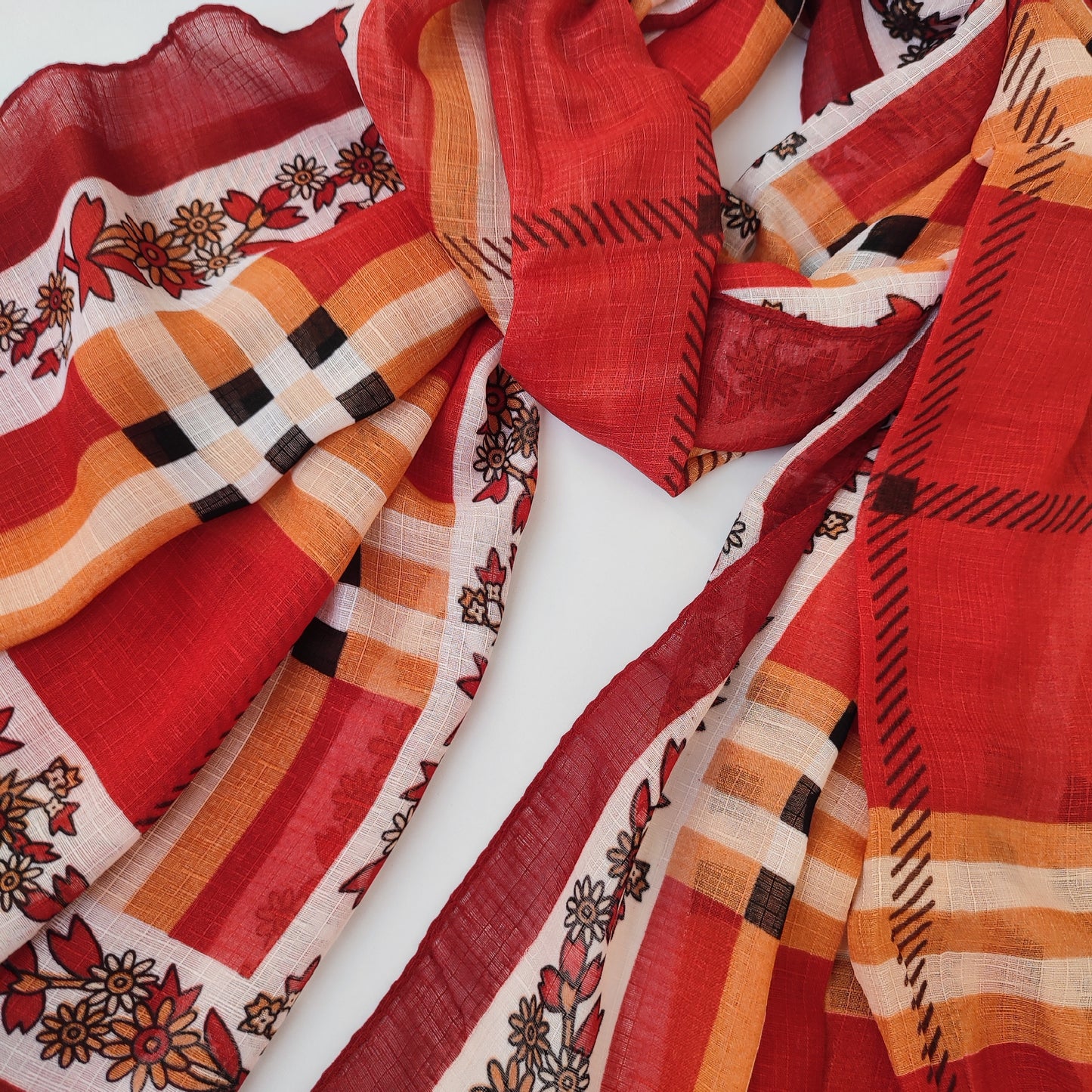 Check_ Grid Morrocon Hijab_ Red