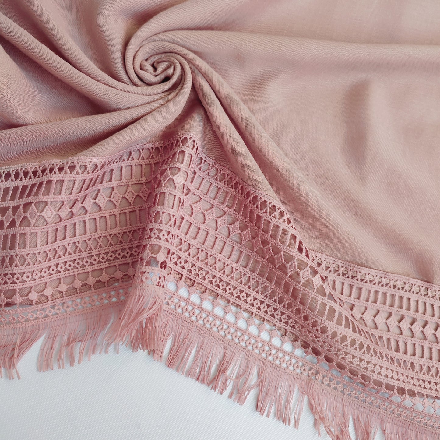 Lace-Edges Hijab Powder pink