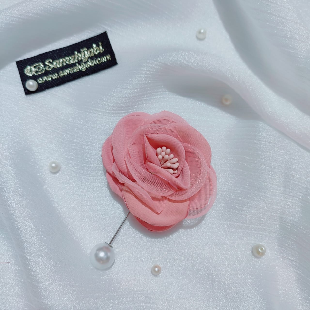 Floral Lock Hijab Pin - Peach