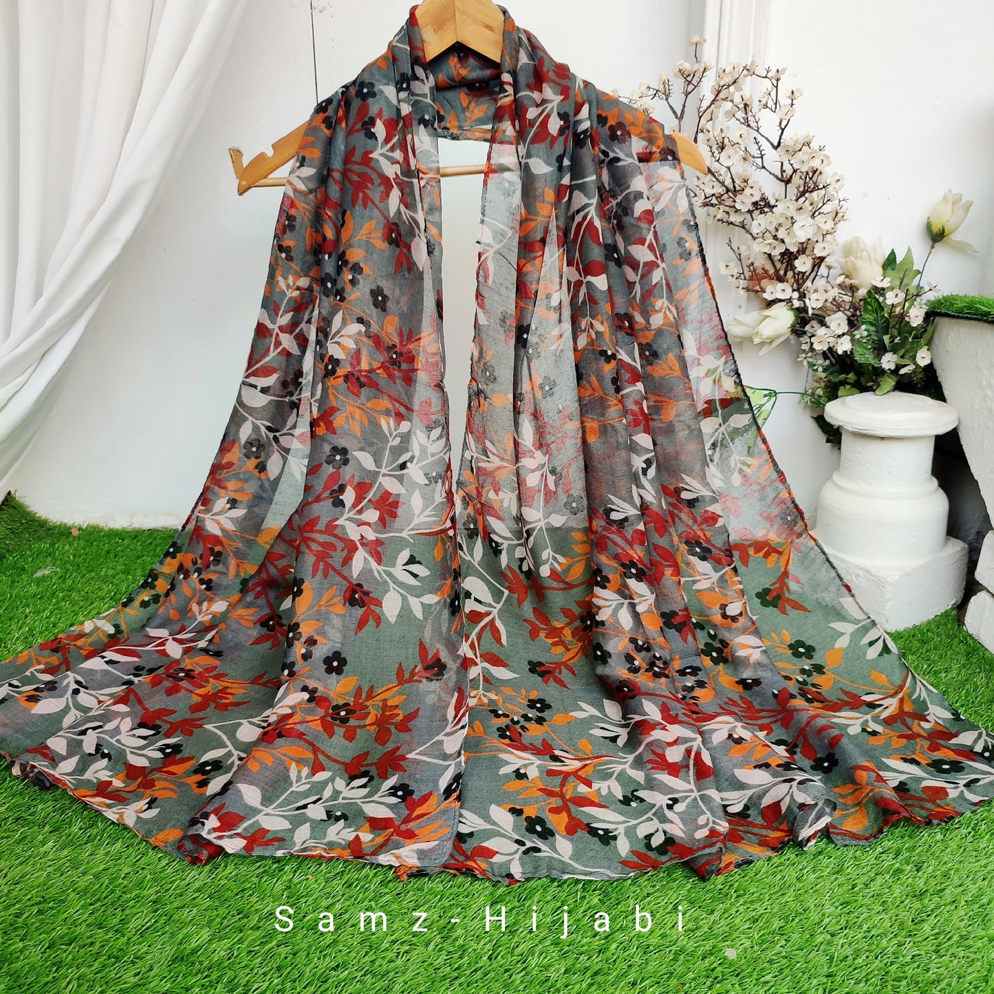 Breezy Lawn Hijab _Grey Printed Red