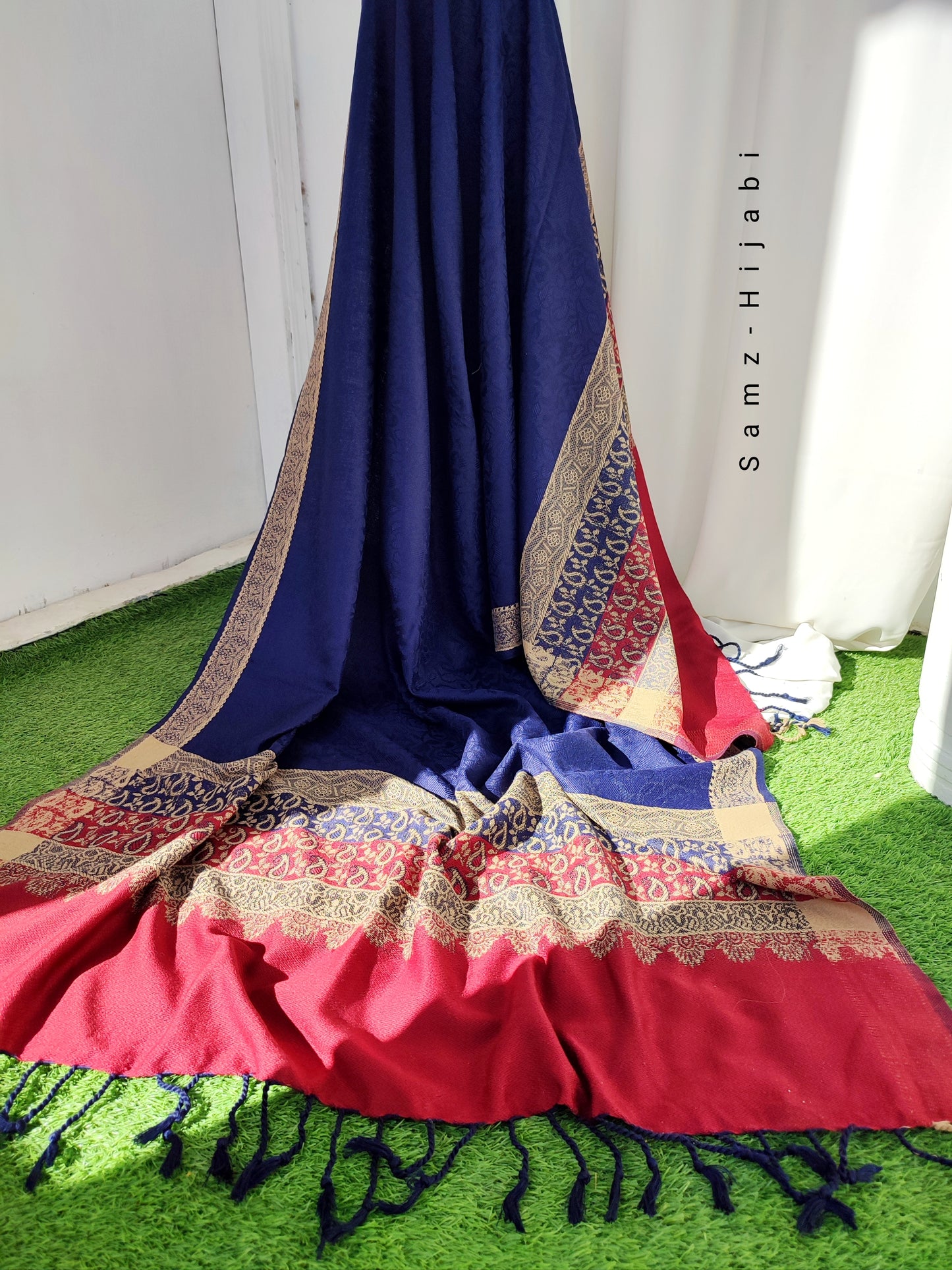 Khani Winter Shawl- Blue Red