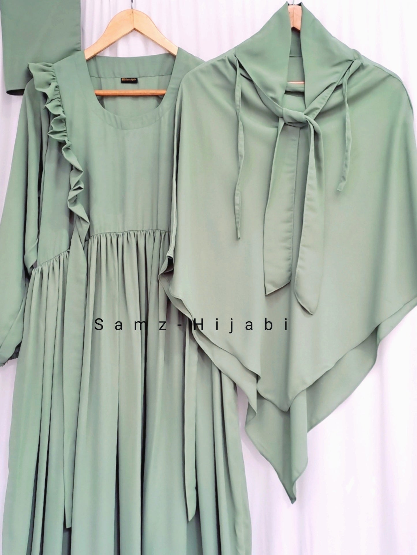 Single Layer Khimar with Abaya Set- Pistachio