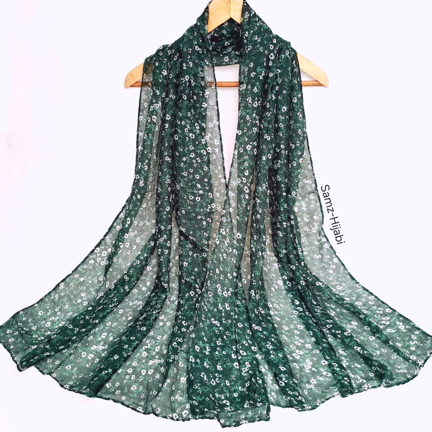 Tiny Flora Green Lawn Hijab