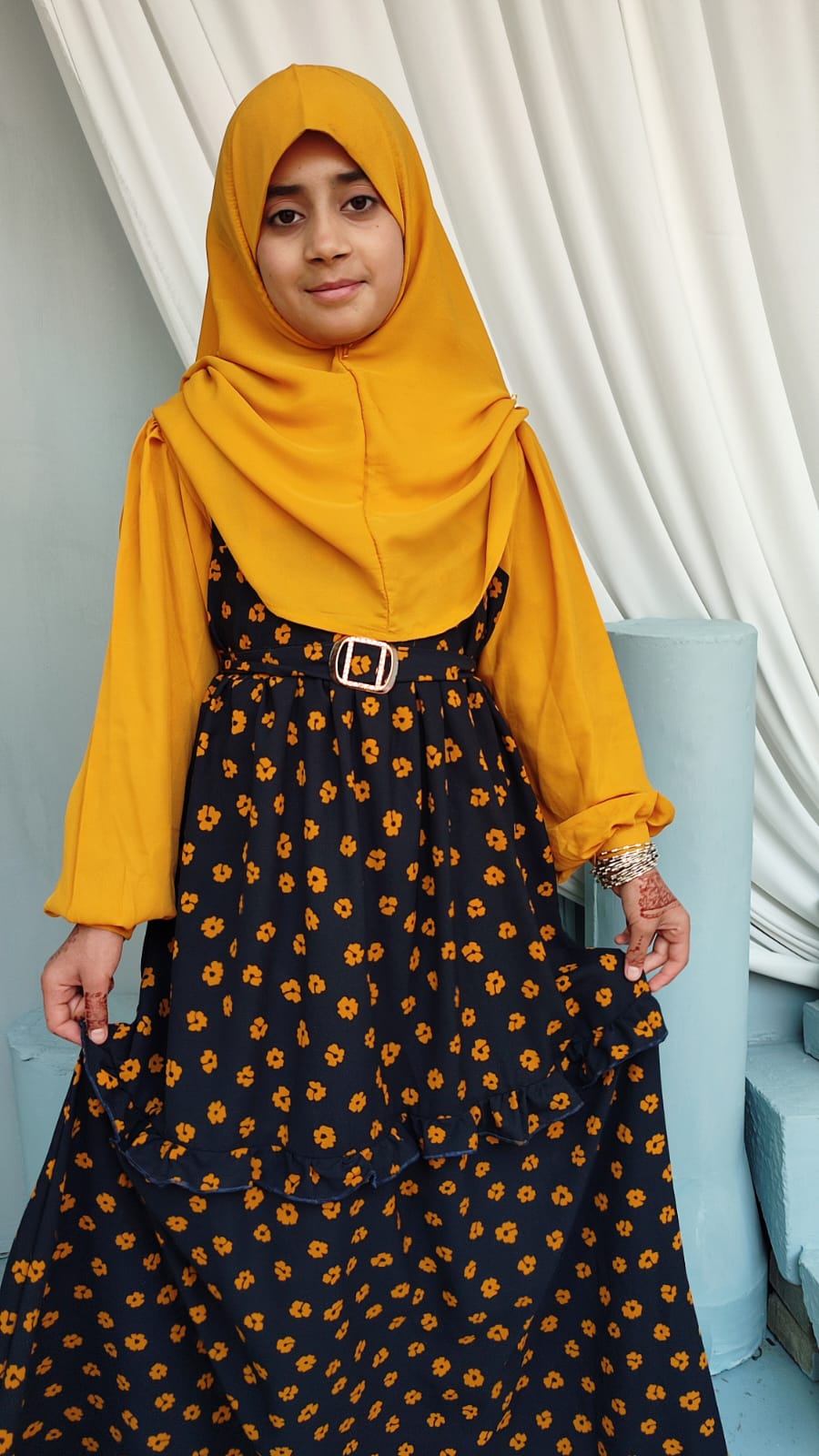 Young Girl’s Abaya With Round Khimar