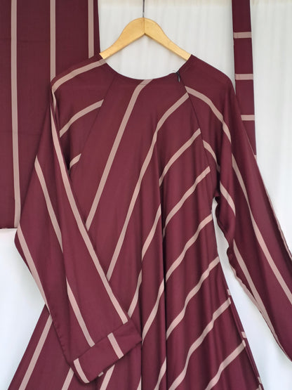 Diagonal Line Umbrella Flyer Abaya-Maroon