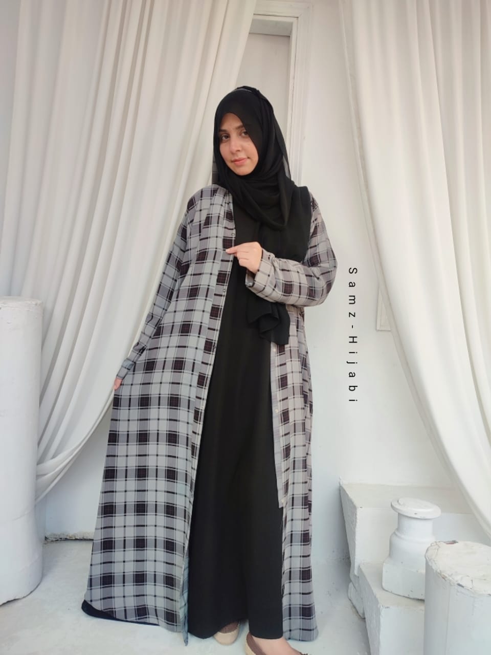 Bloom Spring Separate Upper Abaya Set _Check Black