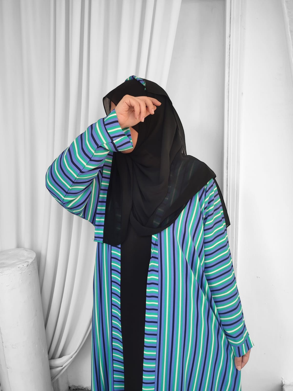 Bloom Spring Separate Upper Abaya_Printed Blue