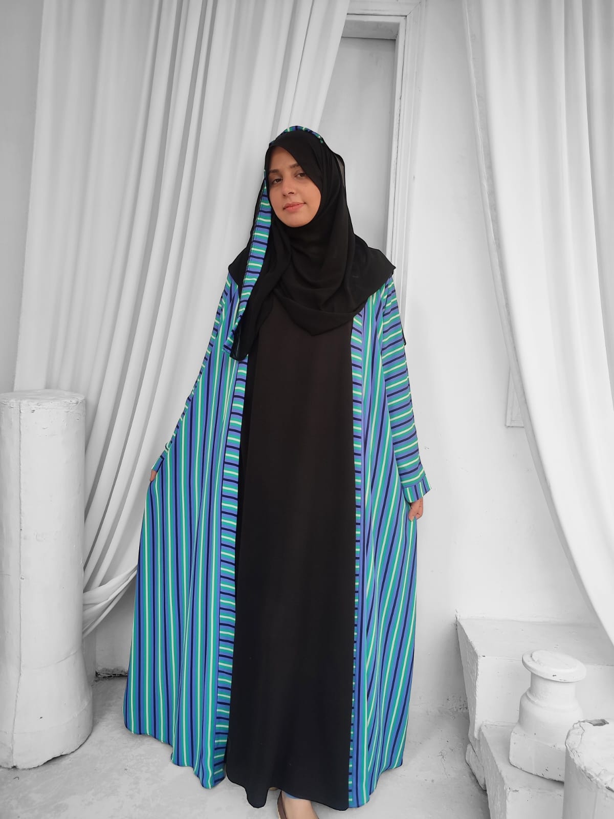 Bloom Spring Separate Upper Abaya_Printed Blue