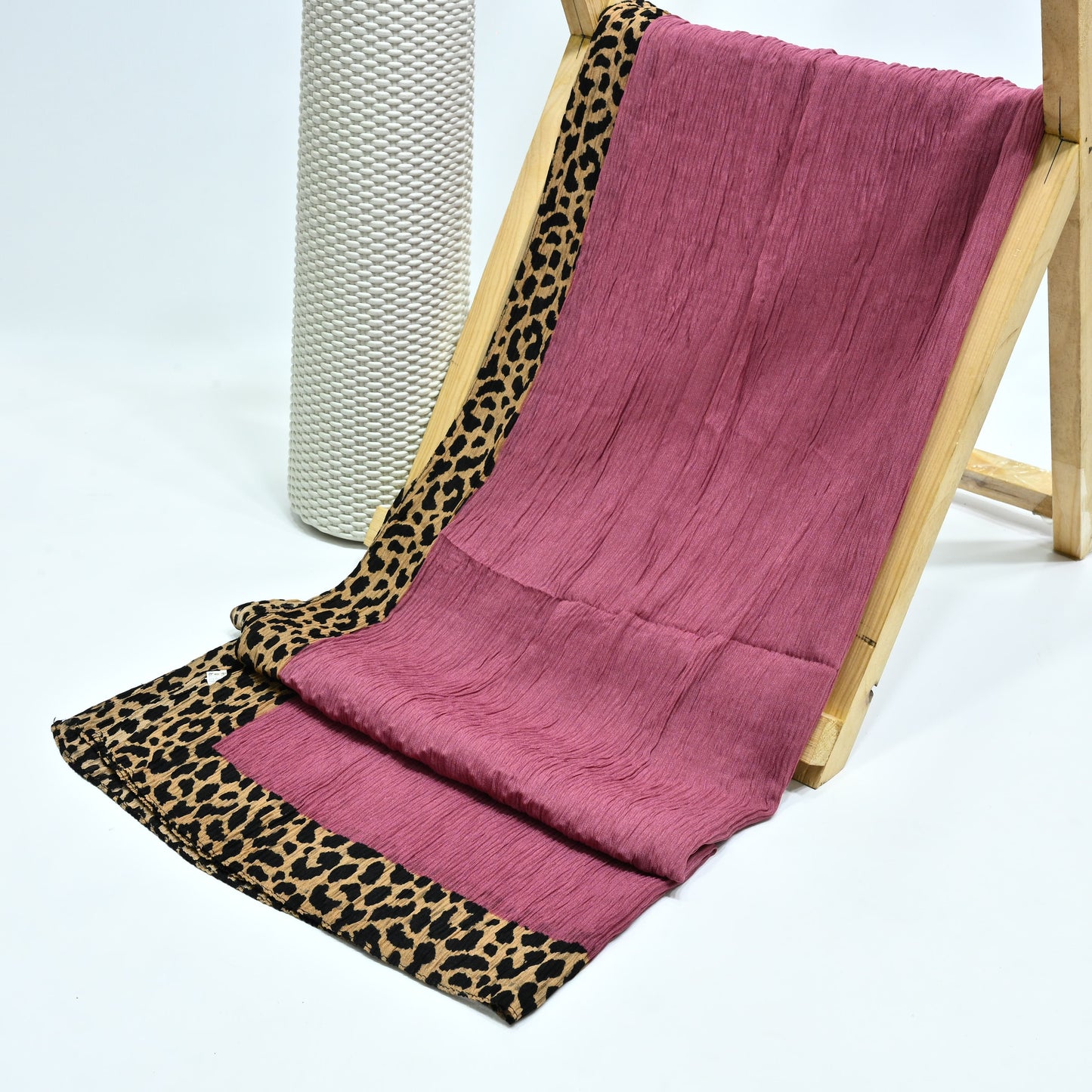 Cheetah - Crinkle Lawn Hijab Tea Pink