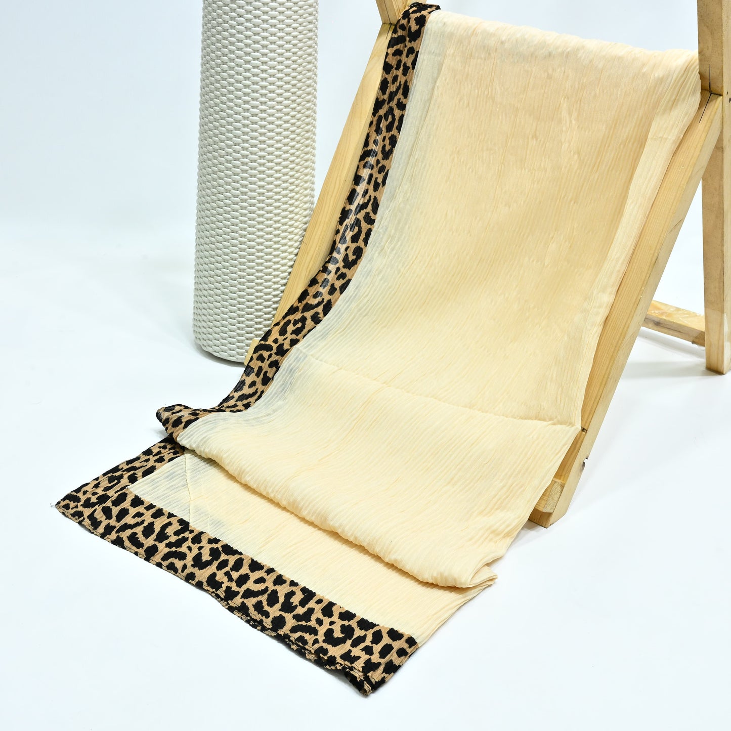 Cheetah - Crinkle Lawn Hijab Cream