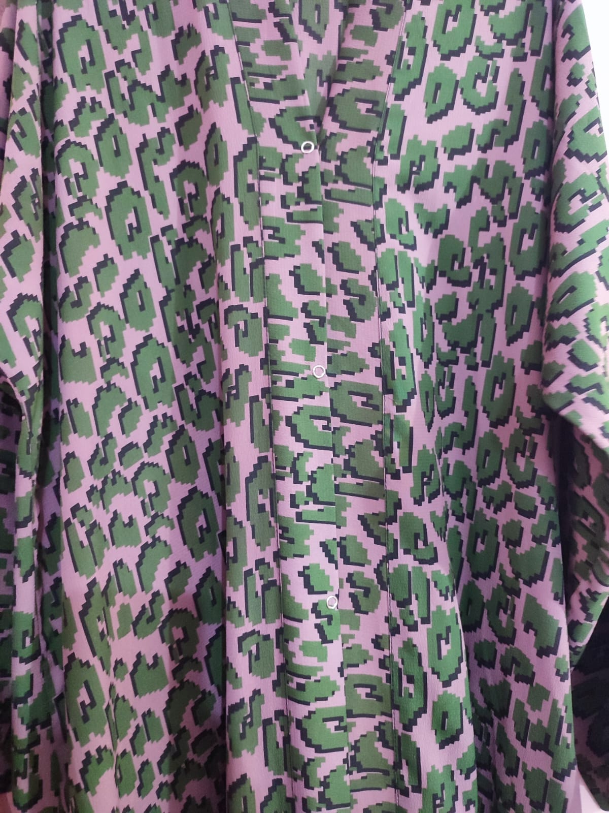 Printed Front Open Cheetah Abaya