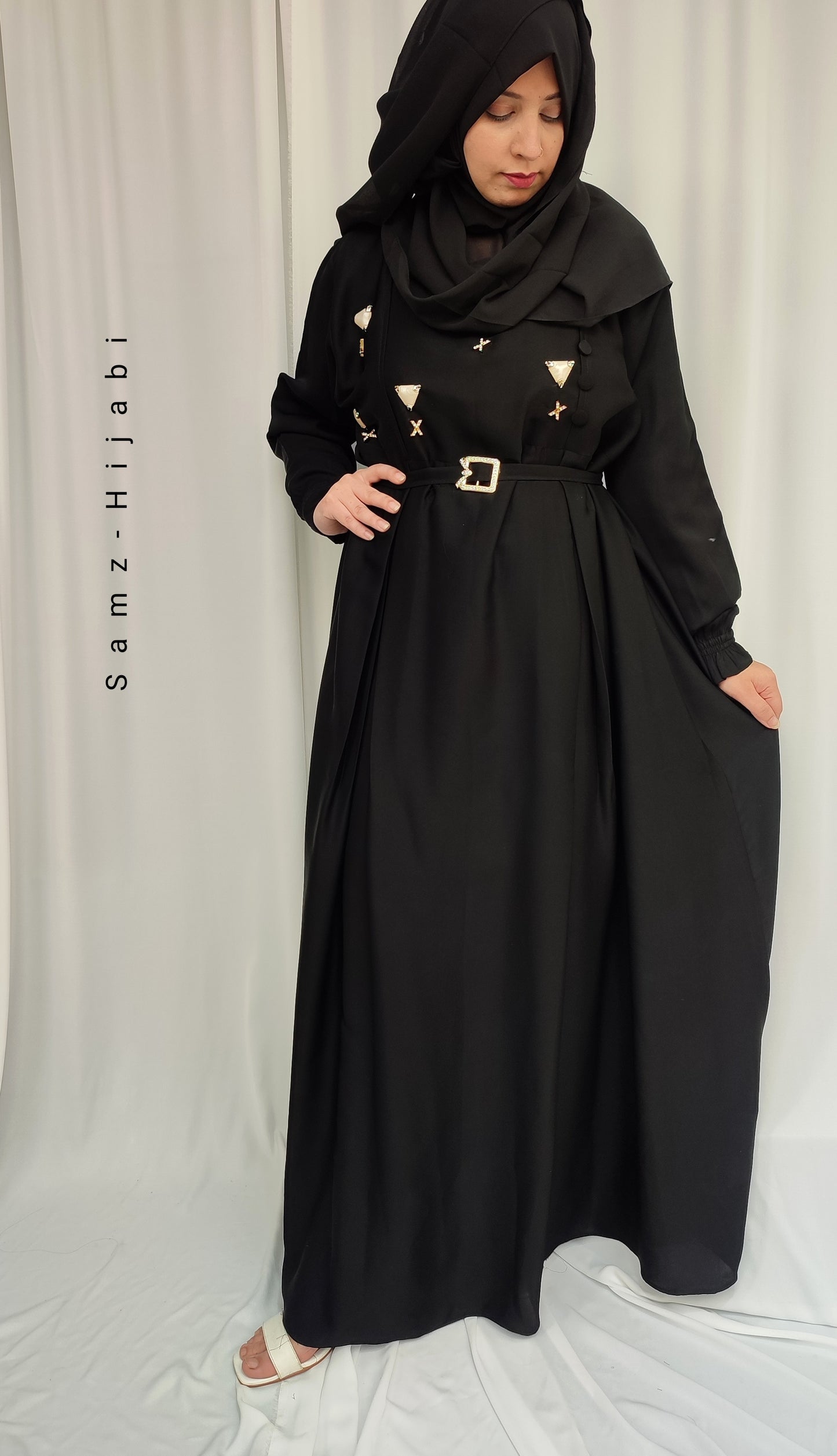 Monochrome Studs Abaya- Black