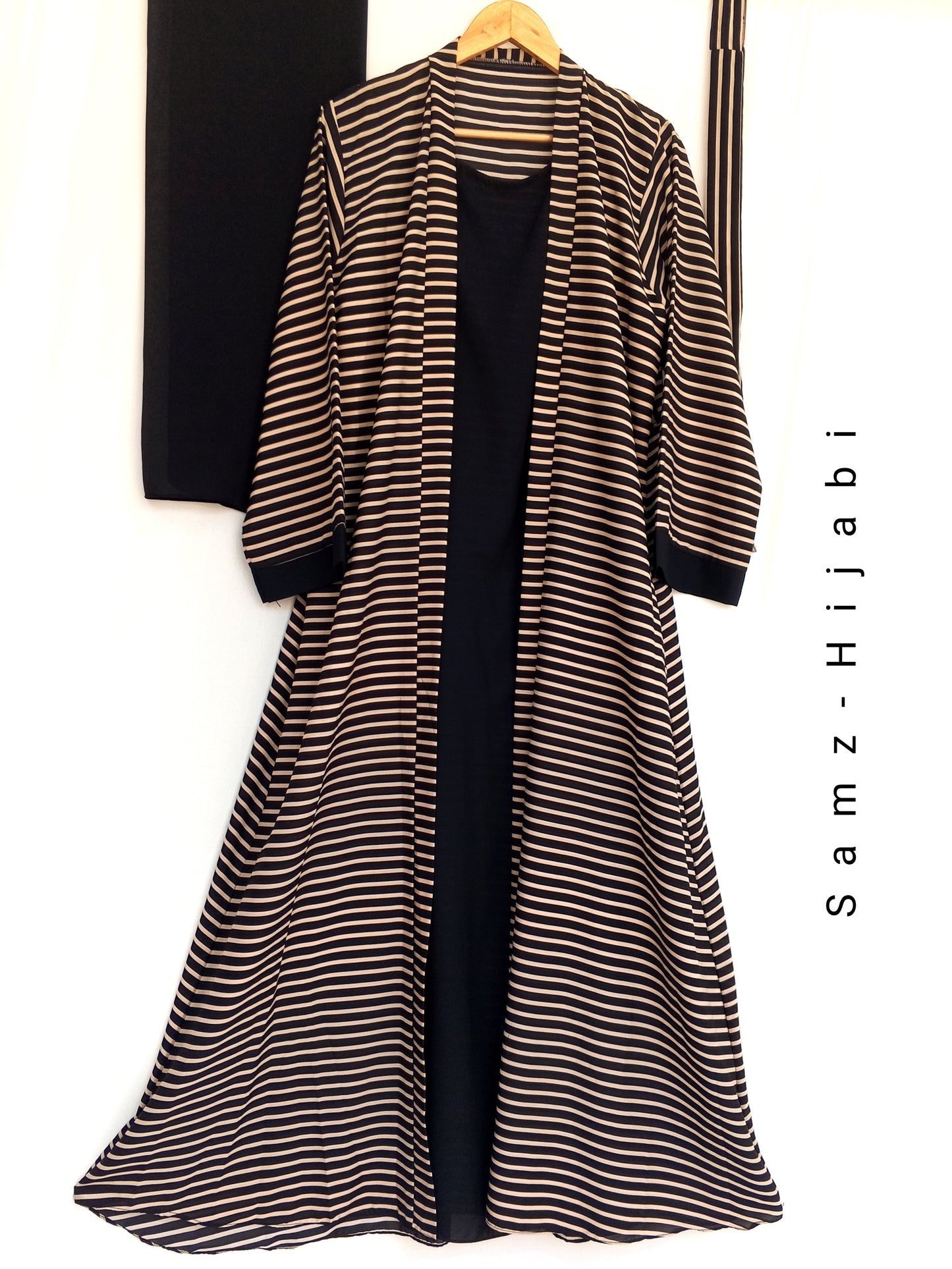 Bloom Stripes attached Upper Abaya