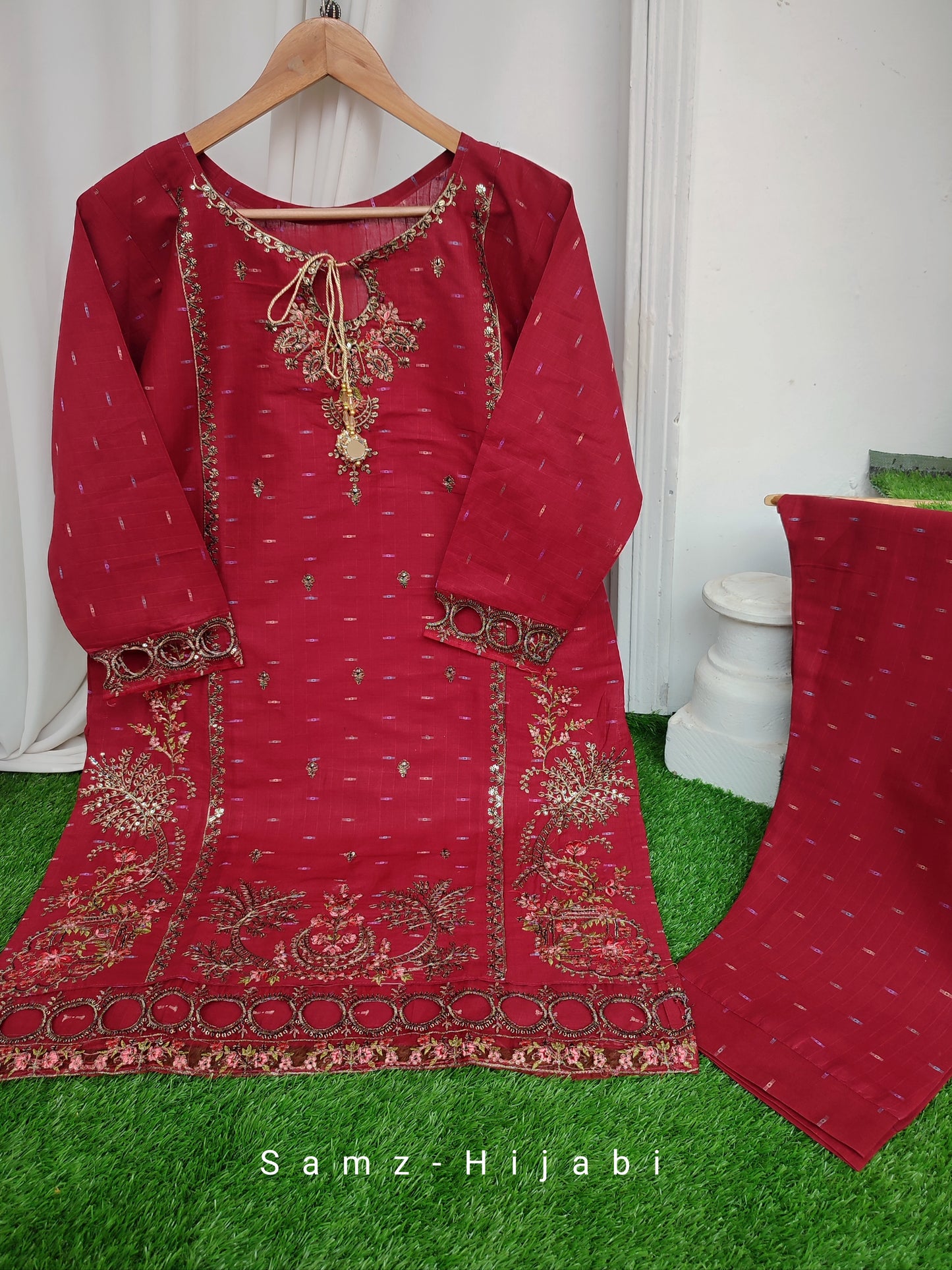 Eid Tehwar Stitch Dresses _Maroon