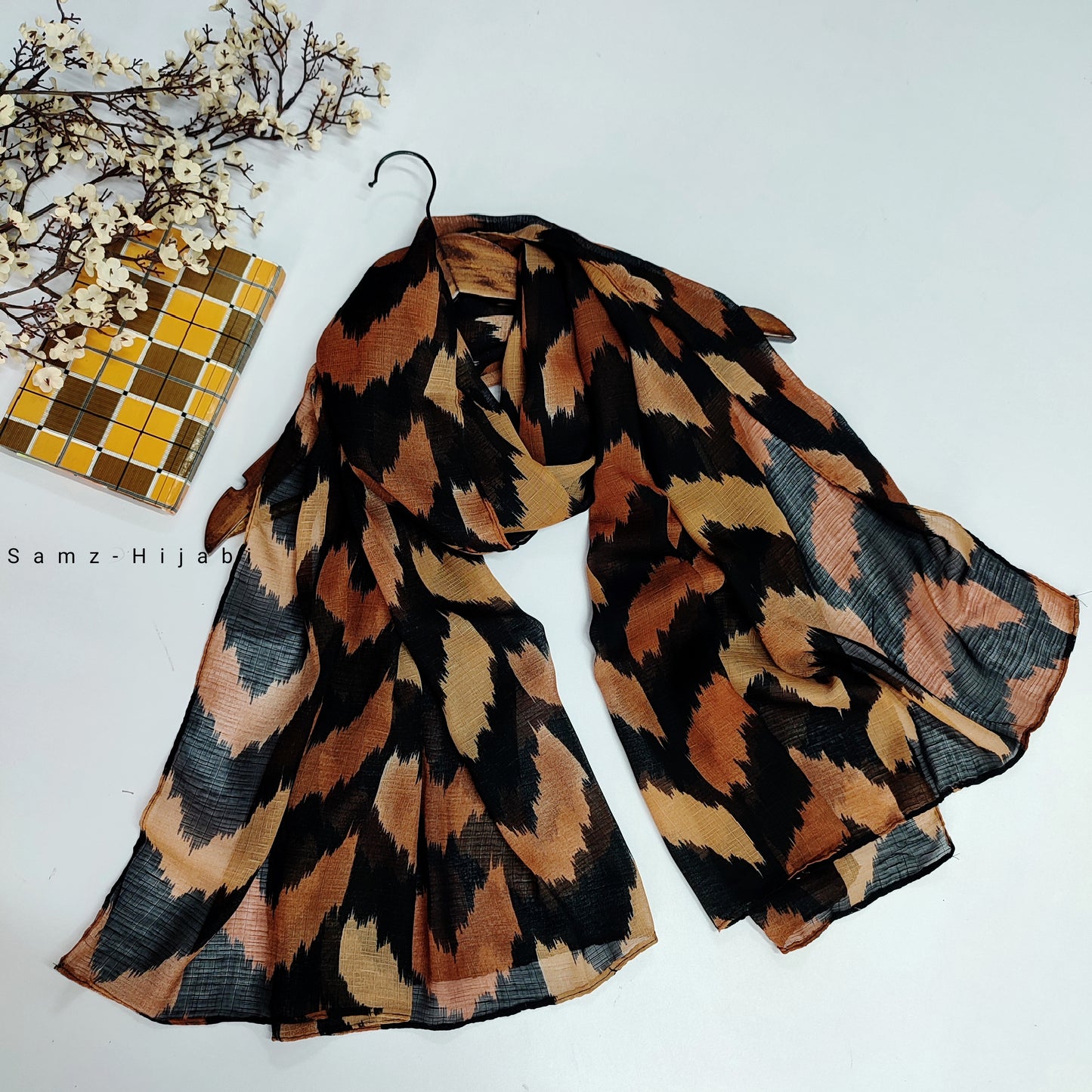 Wavy_Art Turkish Lawn Hijab_Black 1