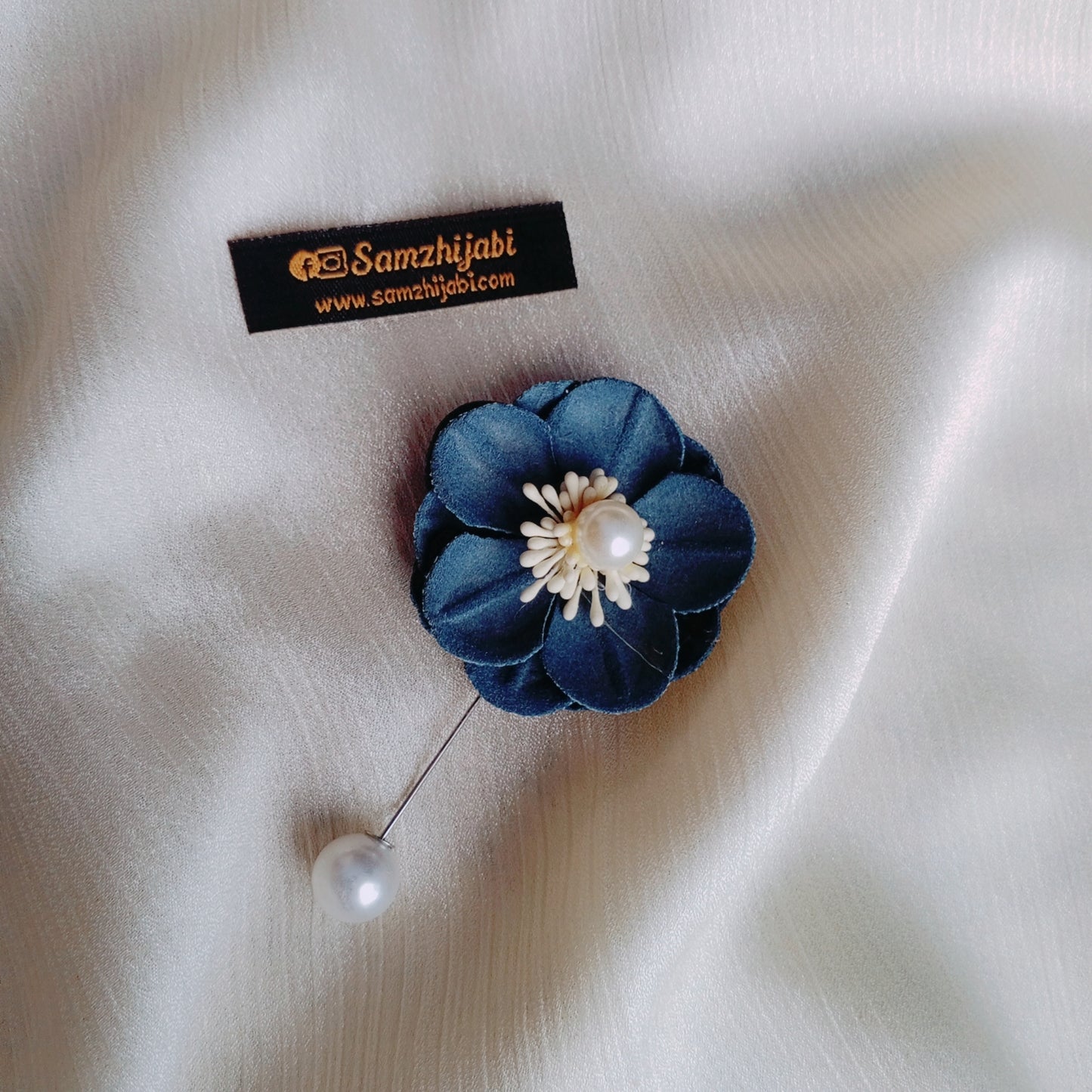 Flora Hijab Pin Navy Blue