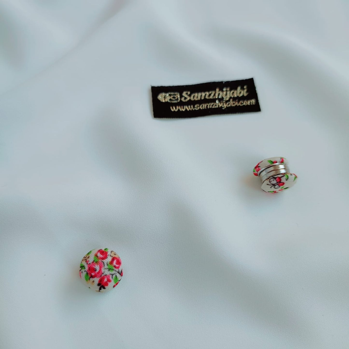 Floral Magnet Pins - Beige